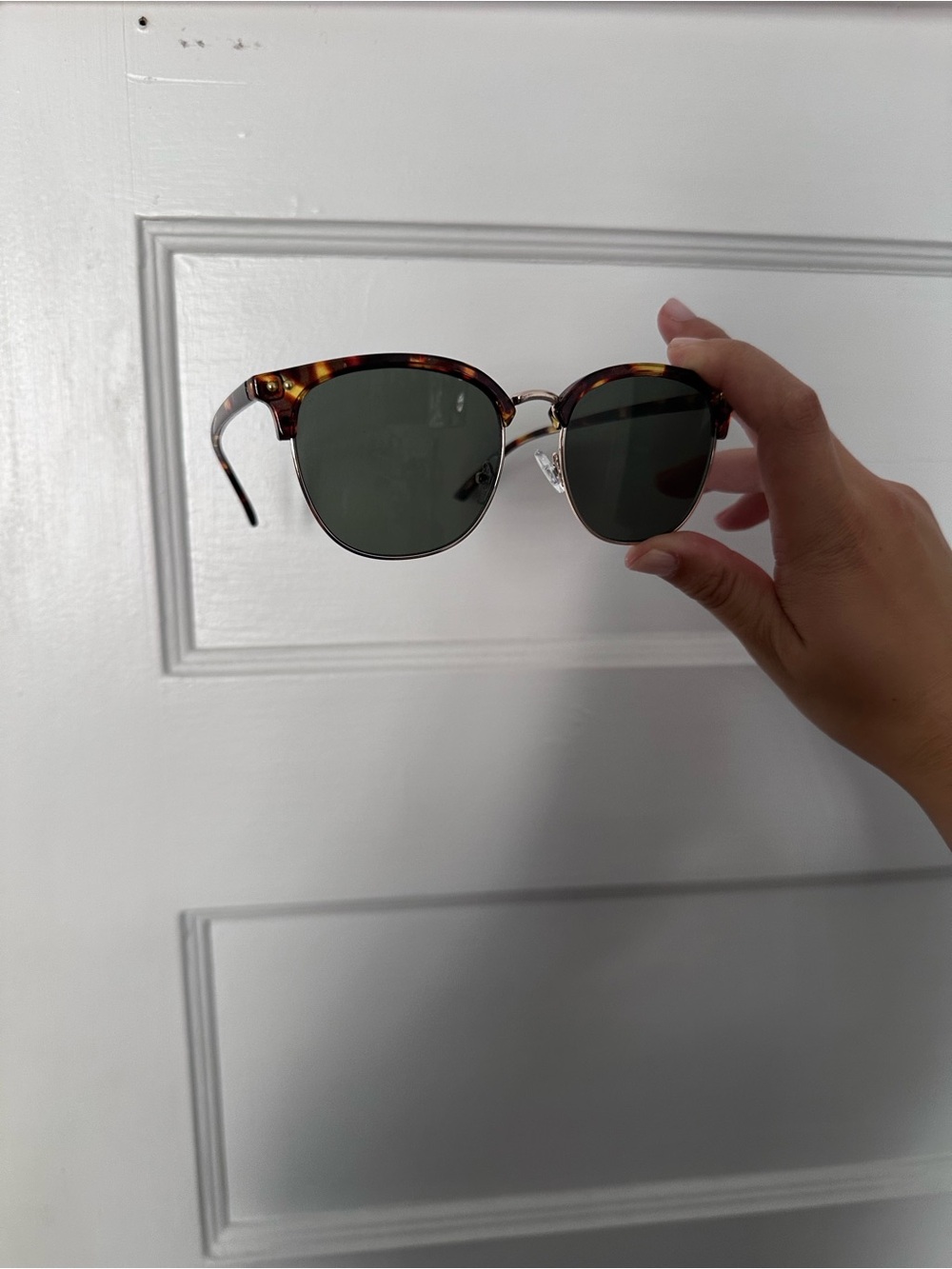Tortoiseshell Round Sunglasses